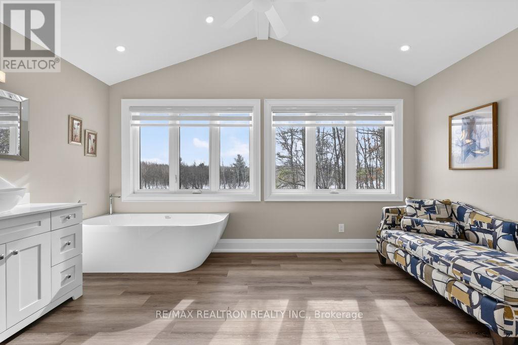 5145 Severn Pines Crescent, Severn, Ontario  L0K 2B0 - Photo 23 - S12897400