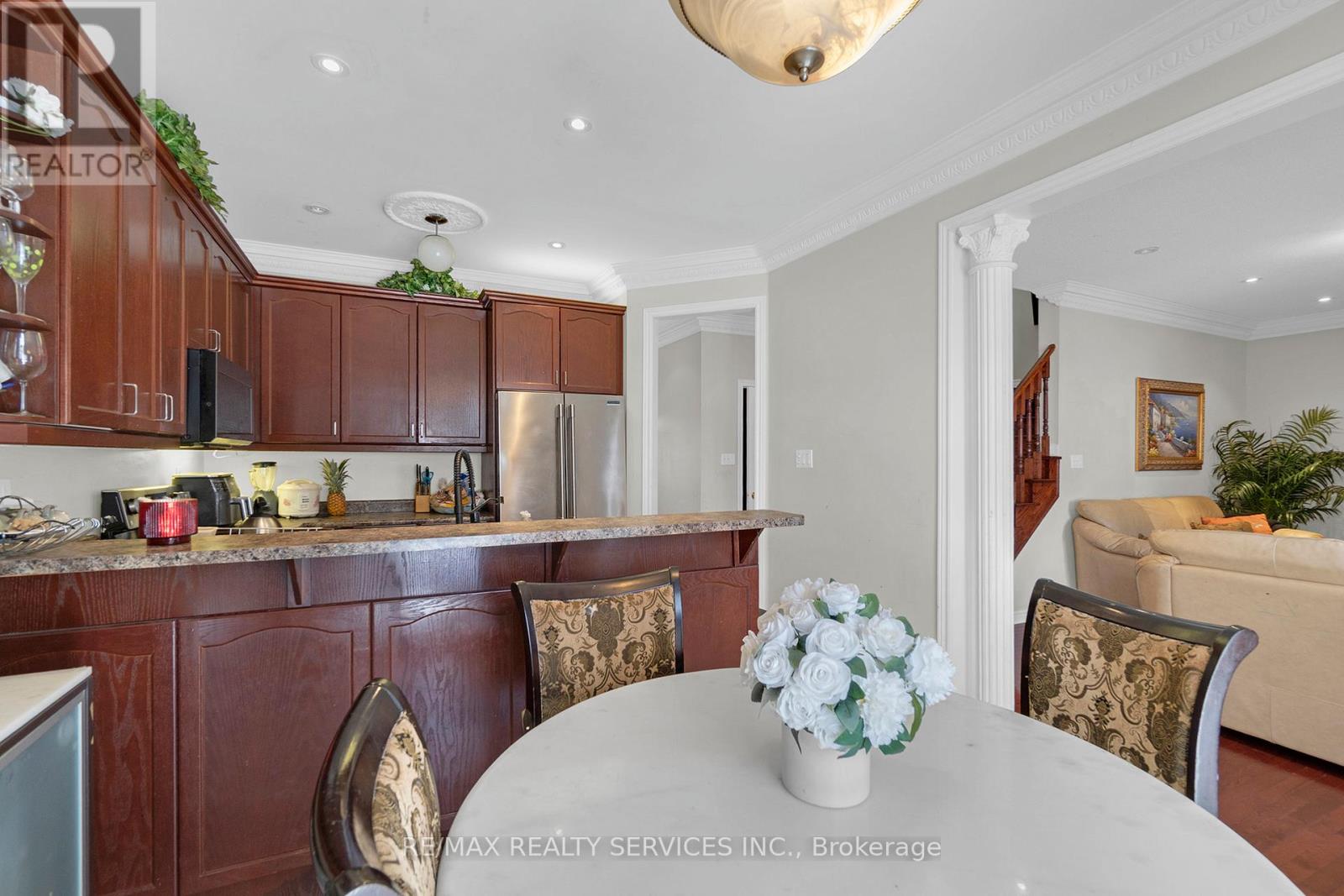 43 Masters Green Crescent, Brampton, Ontario  L7A 3K6 - Photo 13 - W12897296