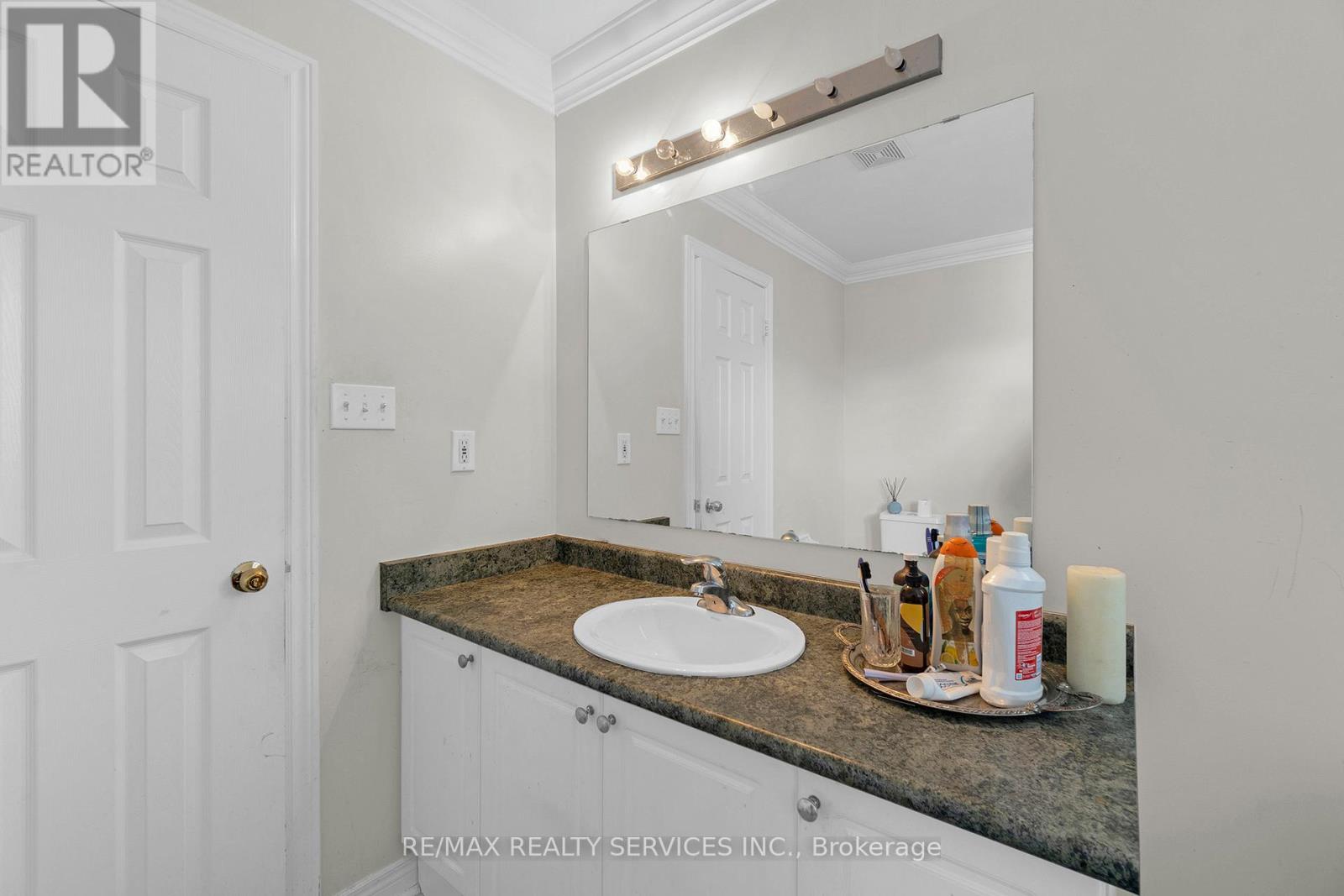 43 Masters Green Crescent, Brampton, Ontario  L7A 3K6 - Photo 24 - W12897296