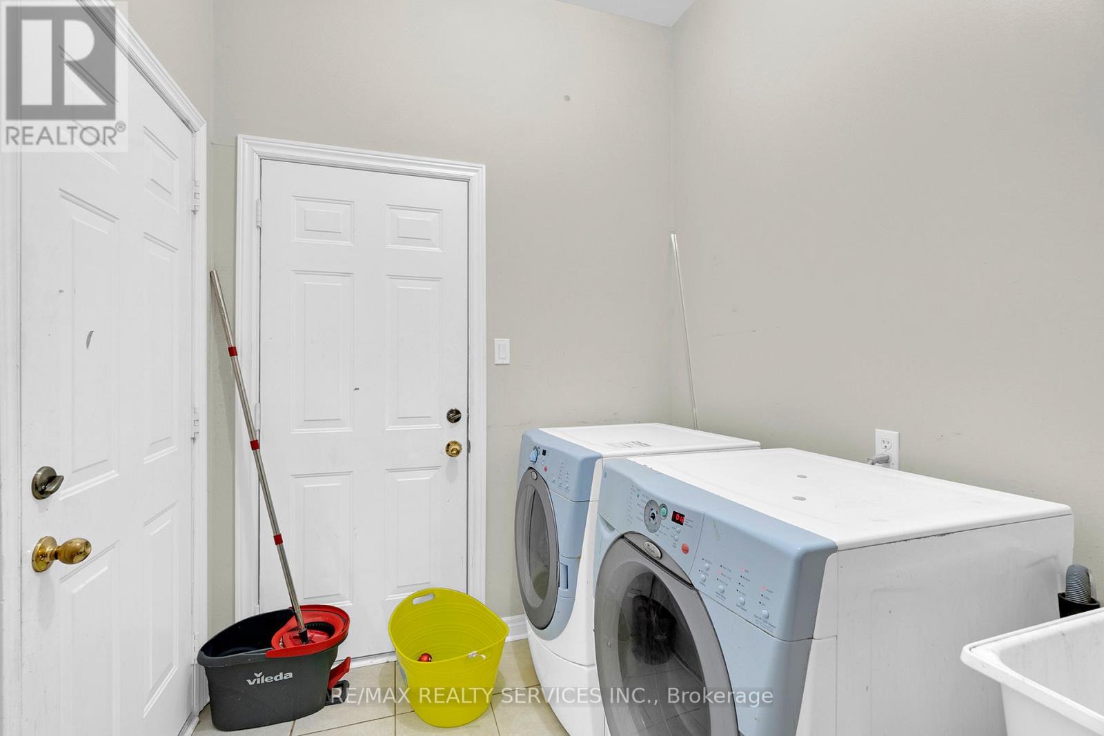 43 Masters Green Crescent, Brampton, Ontario  L7A 3K6 - Photo 32 - W12897296