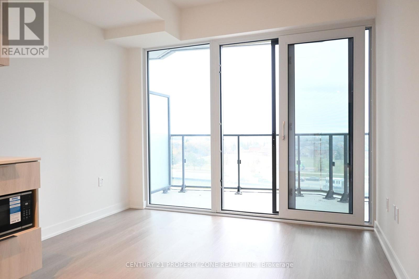 418 - 448 Burnhamthorpe Road W, Mississauga, Ontario  L5B 4M6 - Photo 9 - W12897394