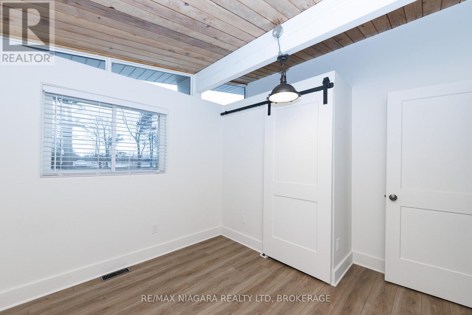 42 Mohawk Point Road, Haldimand, Ontario  N0A 1K0 - Photo 23 - X12872154