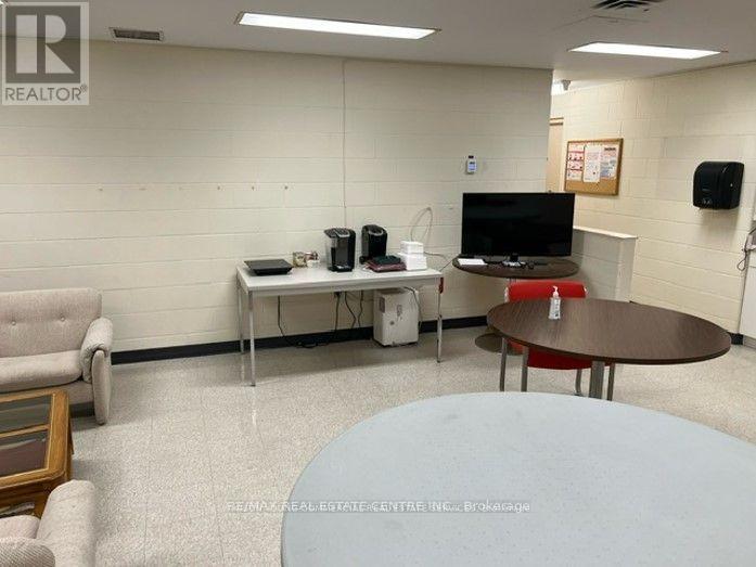 Unknown Address, ,    - Photo 11 - X12897328