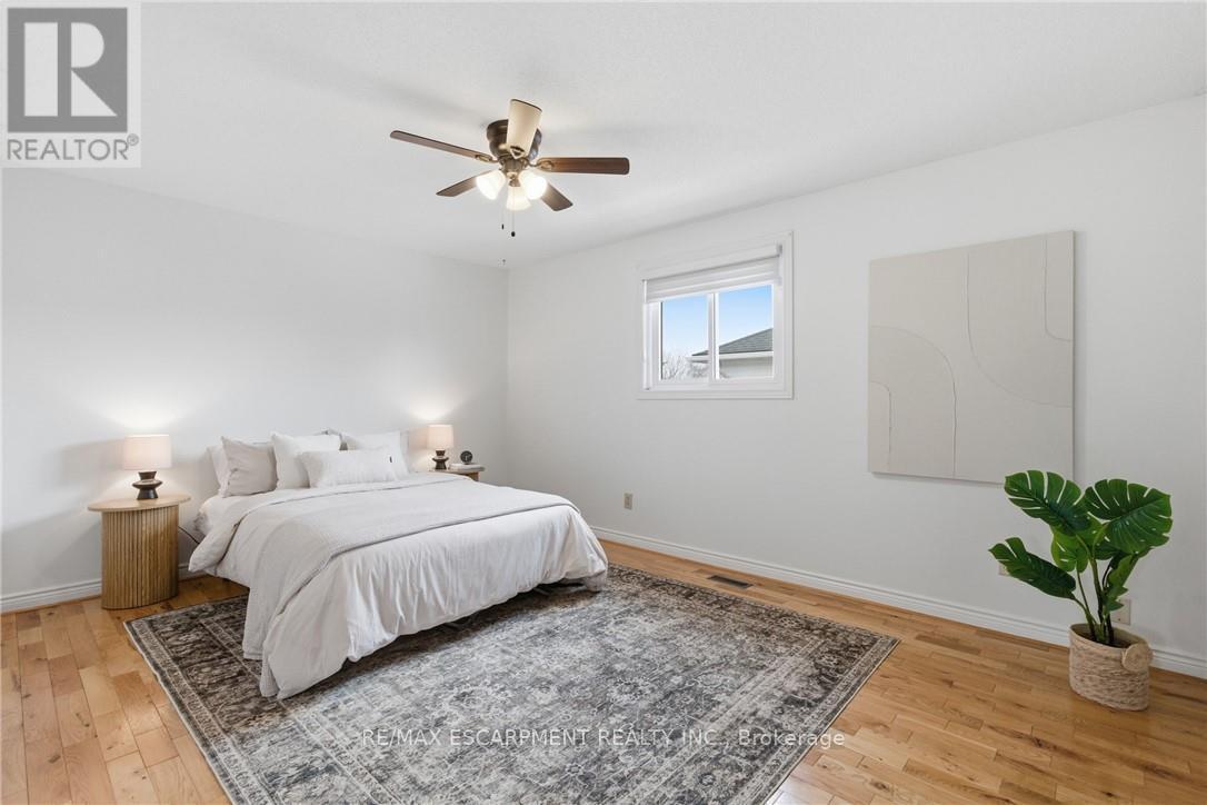 12 Sumner Crescent, Grimsby, Ontario  L3M 5E2 - Photo 32 - X12897354