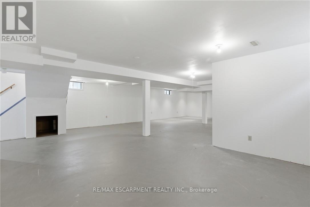 12 Sumner Crescent, Grimsby, Ontario  L3M 5E2 - Photo 41 - X12897354