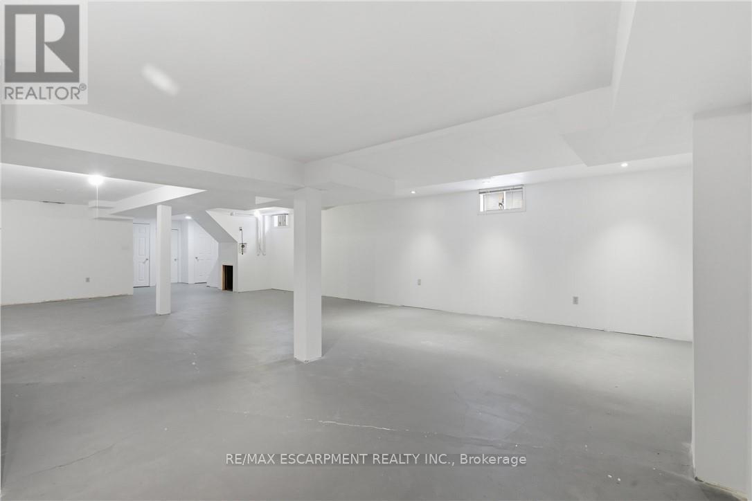 12 Sumner Crescent, Grimsby, Ontario  L3M 5E2 - Photo 43 - X12897354