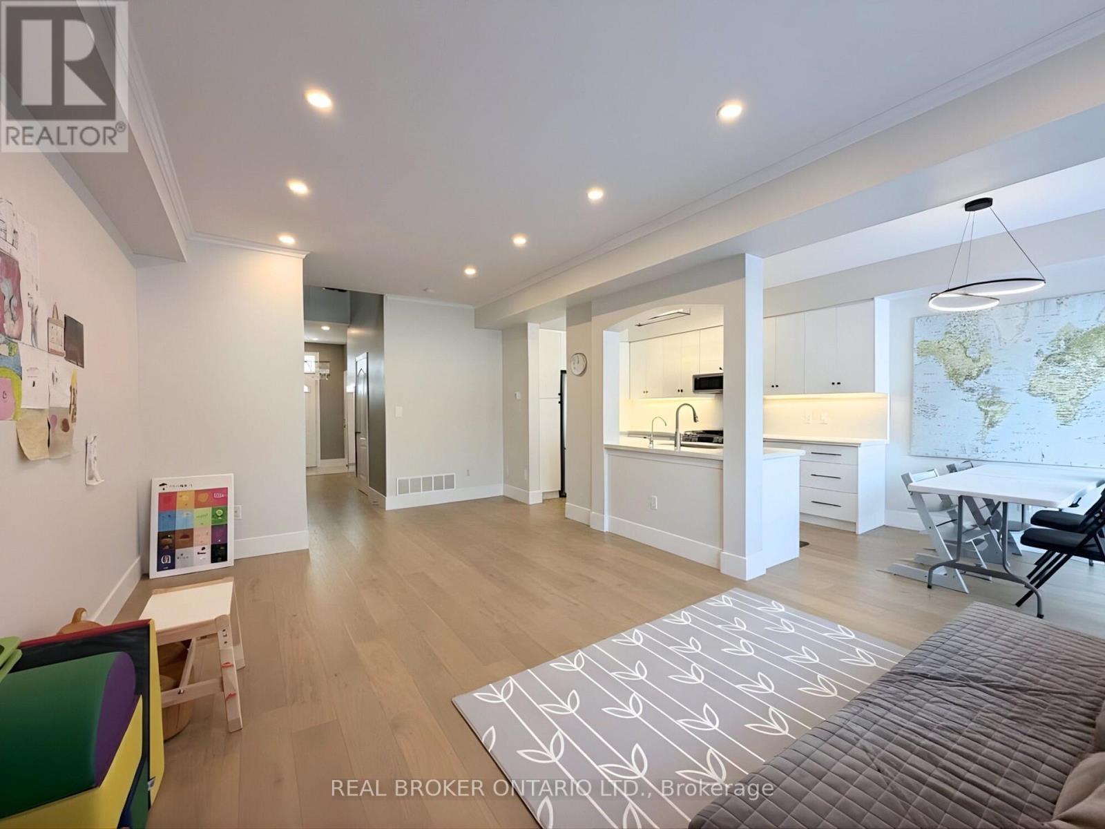 9 - 99 Panabaker Drive, Hamilton, Ontario  L9B 0A3 - Photo 34 - X12897390