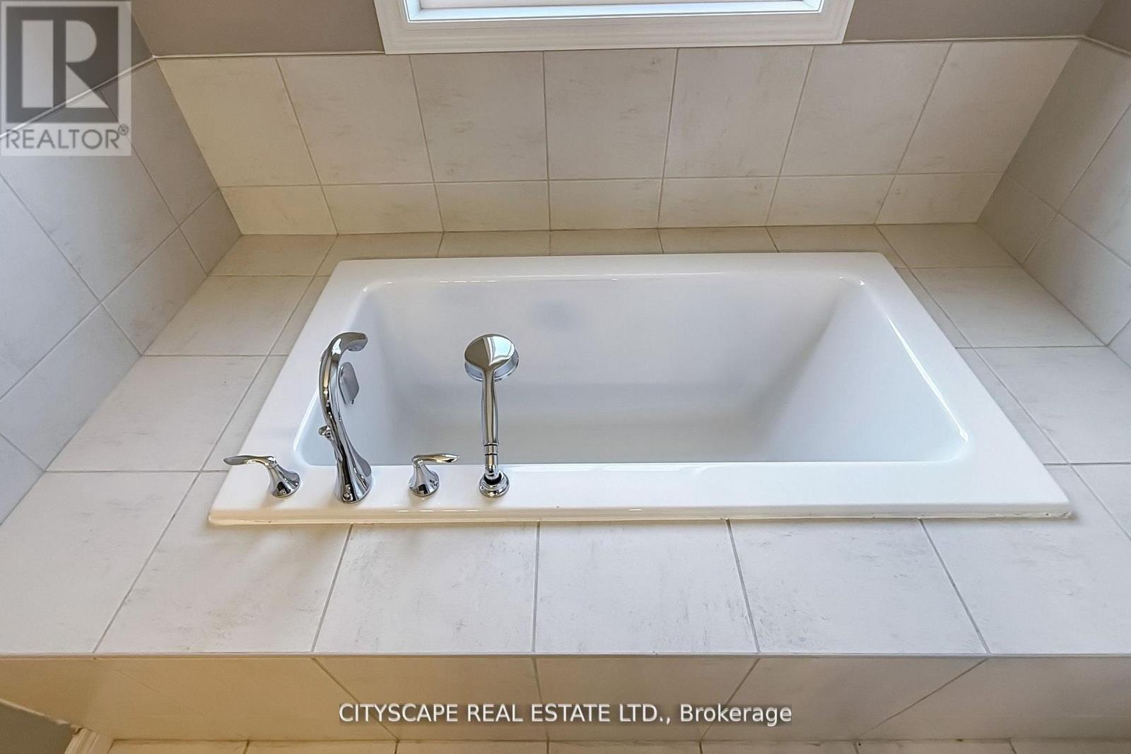 100 Tartan Avenue, Kitchener, Ontario  N2R 0N5 - Photo 31 - X12897408