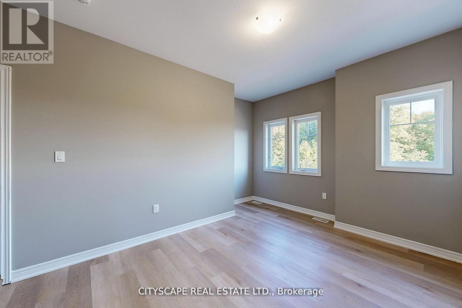 100 Tartan Avenue, Kitchener, Ontario  N2R 0N5 - Photo 33 - X12897408