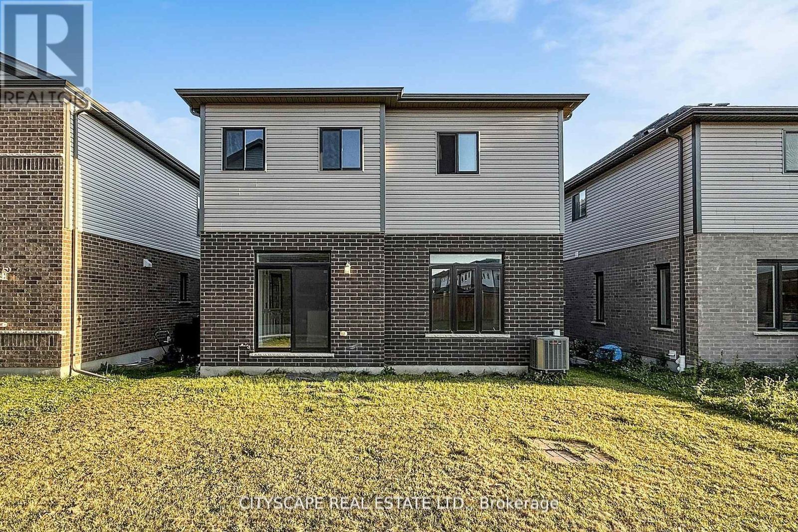 100 Tartan Avenue, Kitchener, Ontario  N2R 0N5 - Photo 50 - X12897408
