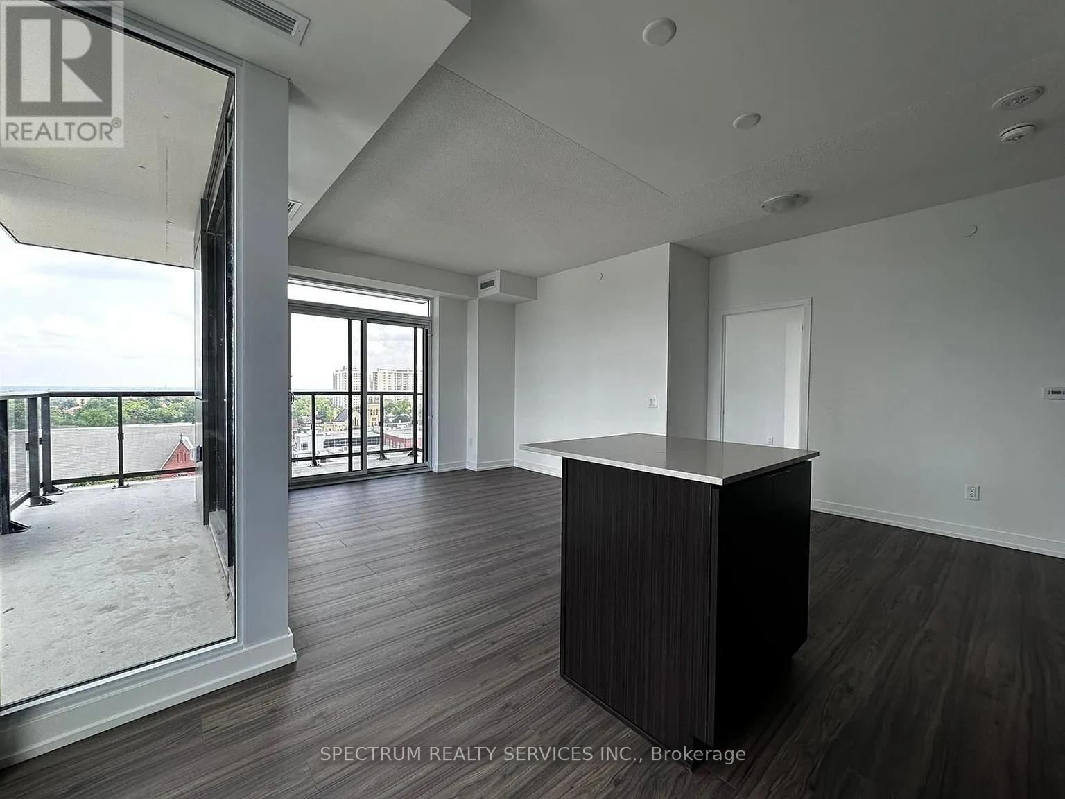 55 Duke Street, Kitchener, Ontario  N2G 1A6 - Photo 3 - X12897434