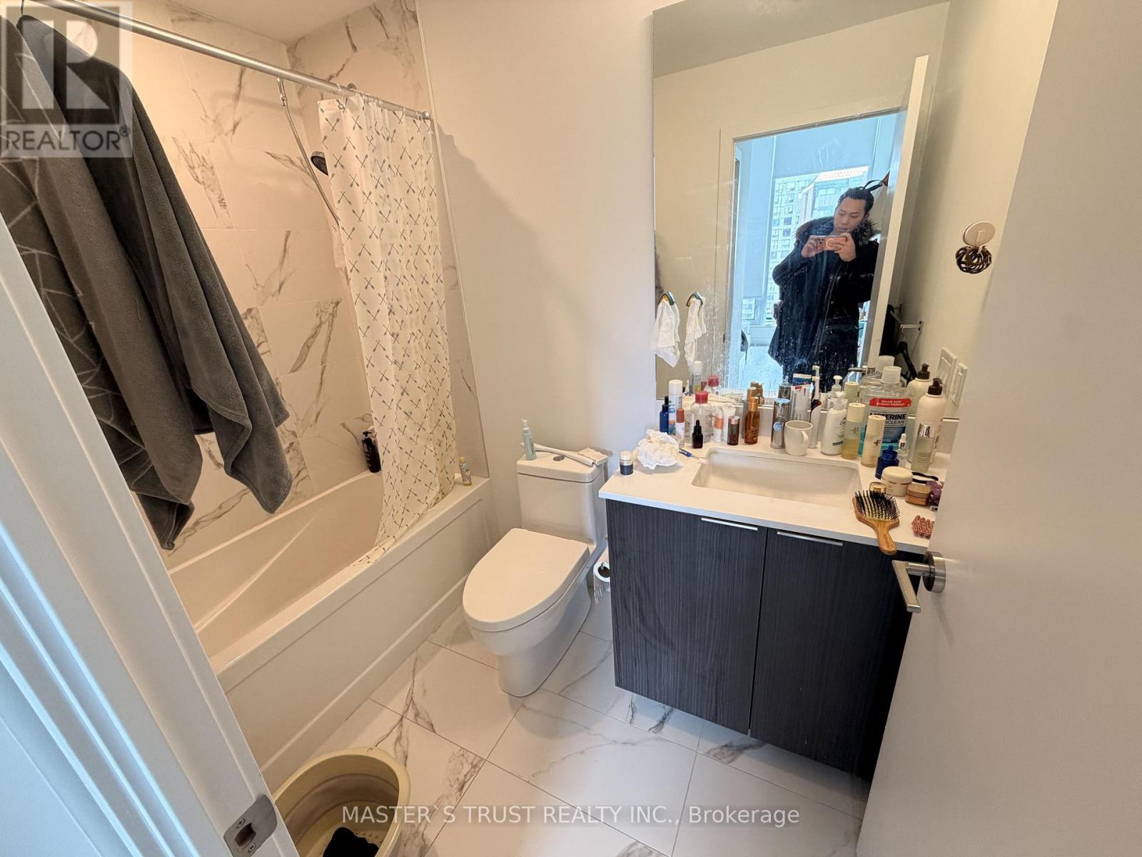 S908 - 8 Olympic Garden Drive, Toronto (Newtonbrook East), Ontario  M2M 0B9 - Photo 8 - C12814700