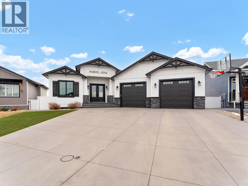 45 Hamptons Gate Se, Medicine Hat, Alberta  T1B 0N7 - Photo 1 - A2293606