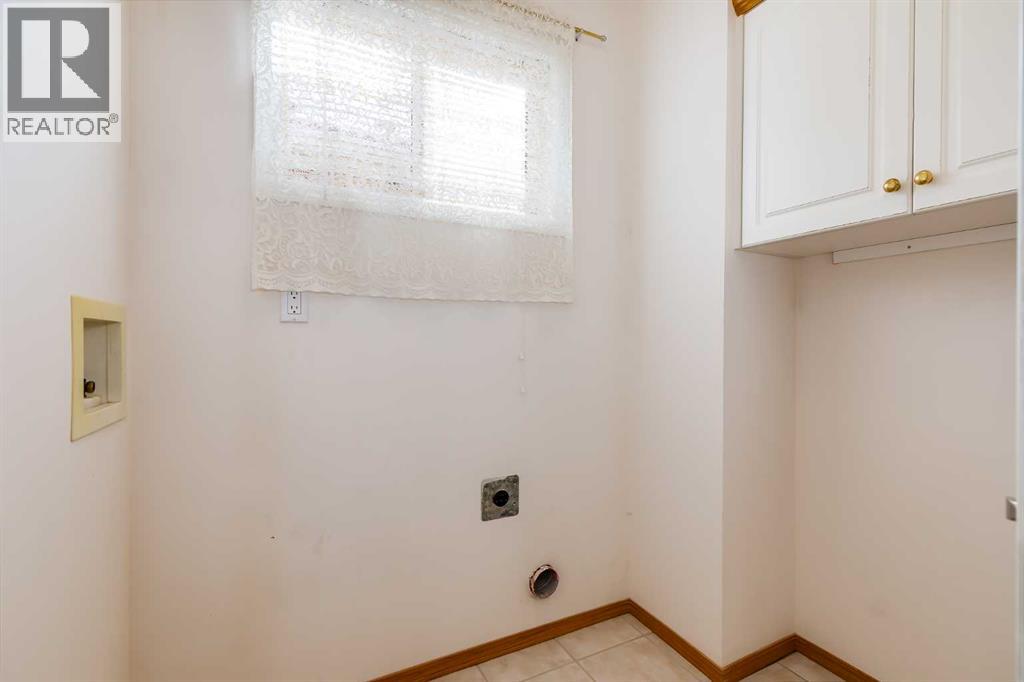 38 Scimitar Circle NW, Calgary, Alberta  T3L 2C8 - Photo 25 - A2292115