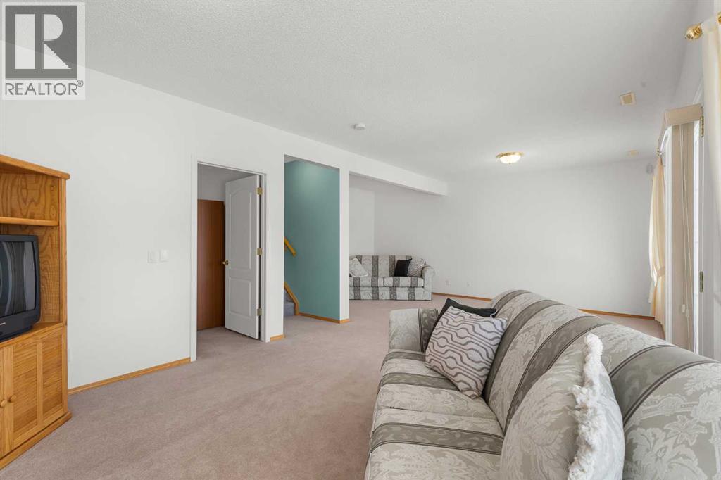 38 Scimitar Circle NW, Calgary, Alberta  T3L 2C8 - Photo 27 - A2292115