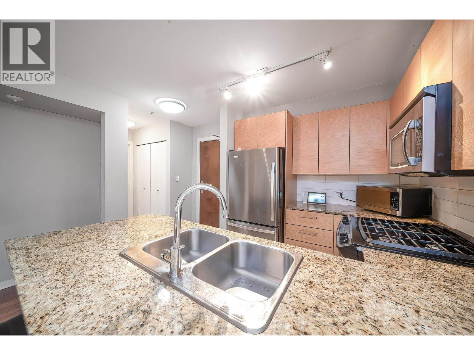 106 5665 Irmin Street, Burnaby, British Columbia  V5J 0C4 - Photo 7 - R3050693