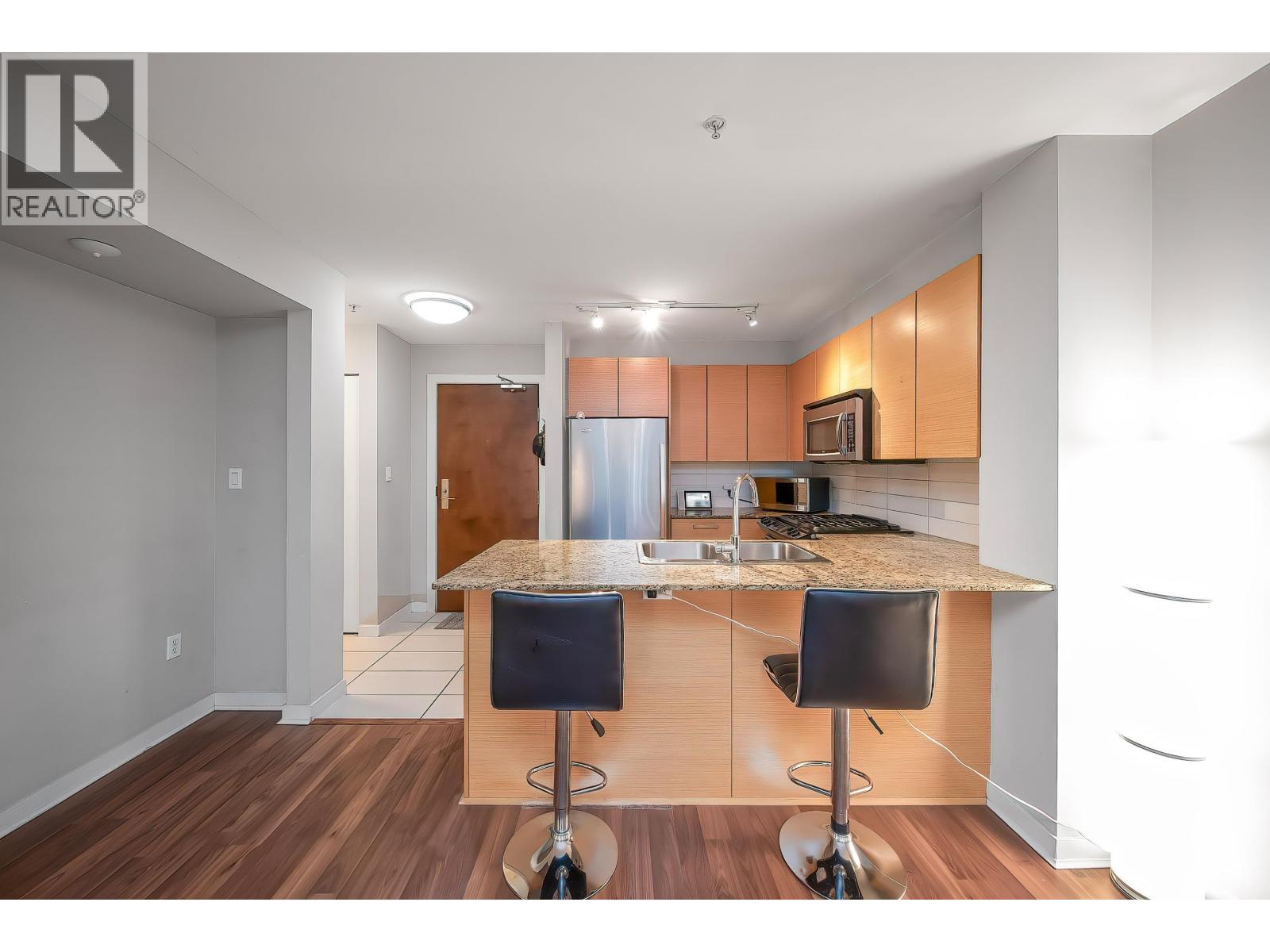 106 5665 Irmin Street, Burnaby, British Columbia  V5J 0C4 - Photo 4 - R3050693