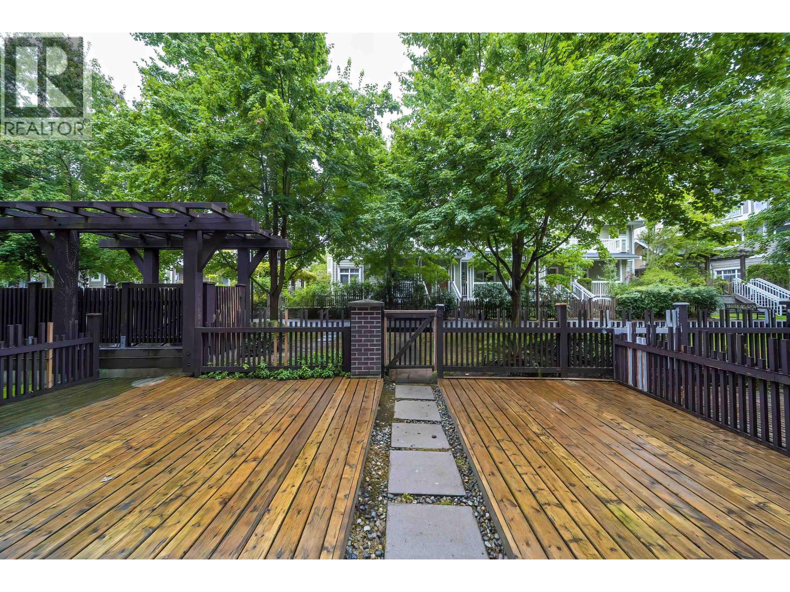 106 5665 IRMIN STREET, Burnaby, British Columbia