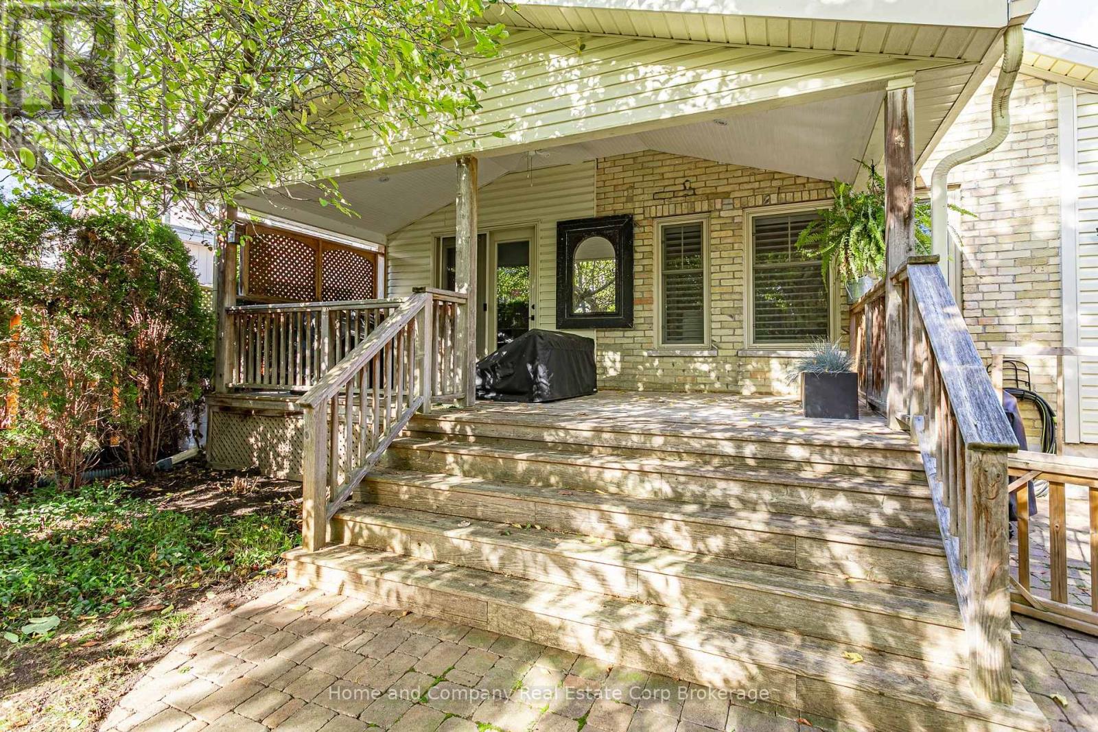 185 Albert Street, Stratford, Ontario  N5A 3K7 - Photo 5 - X12896070