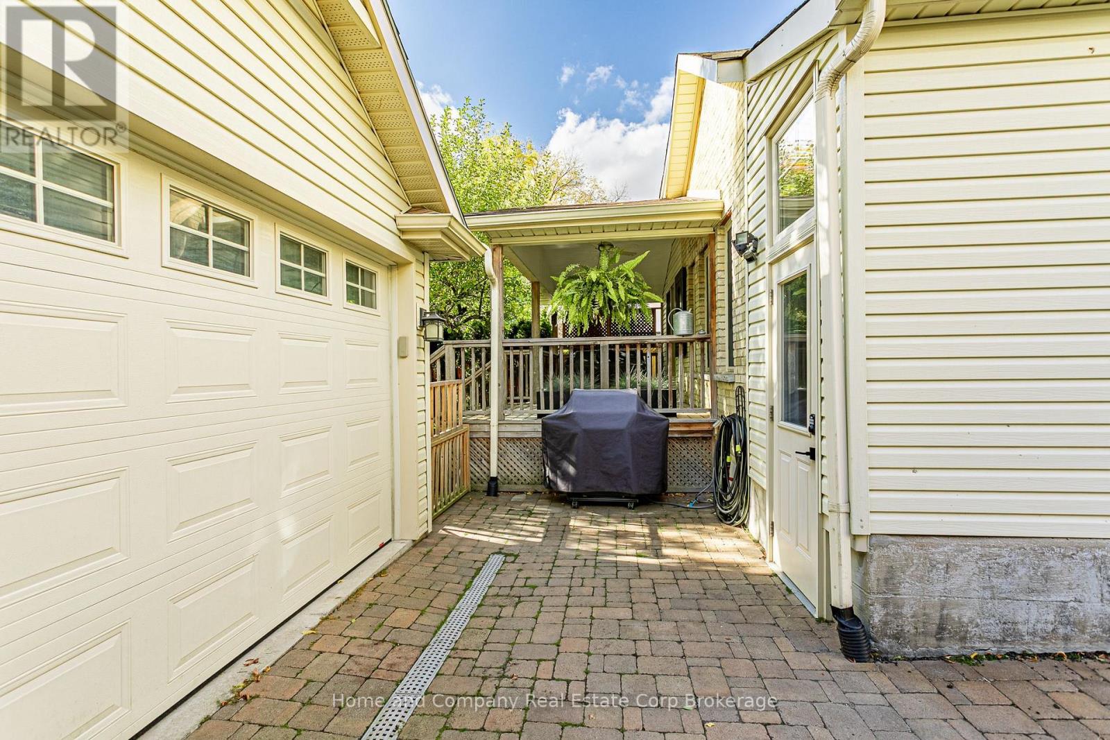 185 Albert Street, Stratford, Ontario  N5A 3K7 - Photo 8 - X12896070