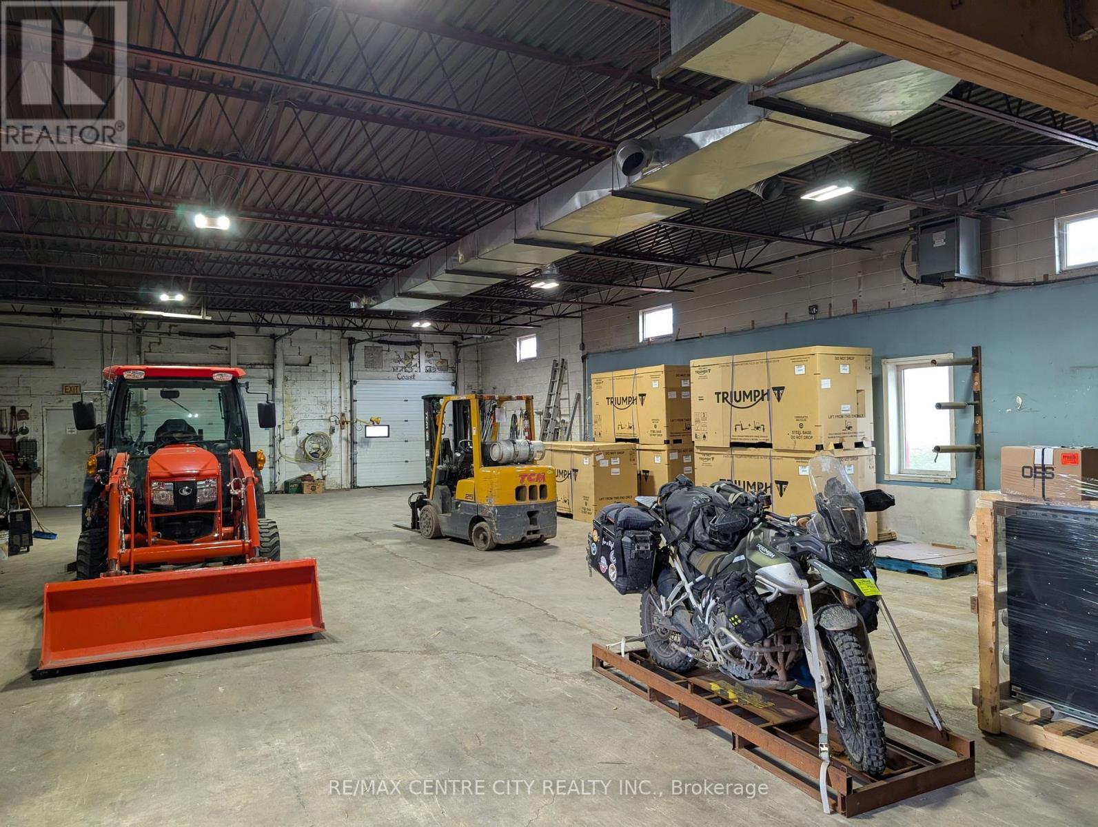 1015 Hargrieve Road, London South, Ontario  N6E 1P6 - Photo 5 - X12897484