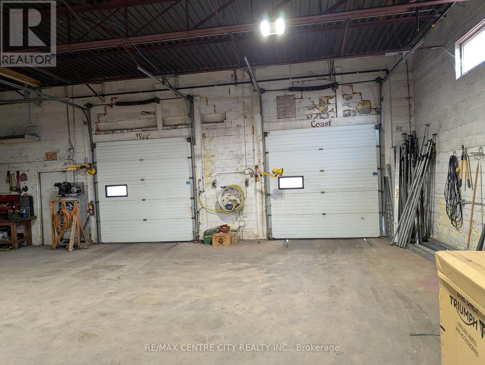 1015 Hargrieve Road, London South, Ontario  N6E 1P6 - Photo 6 - X12897484