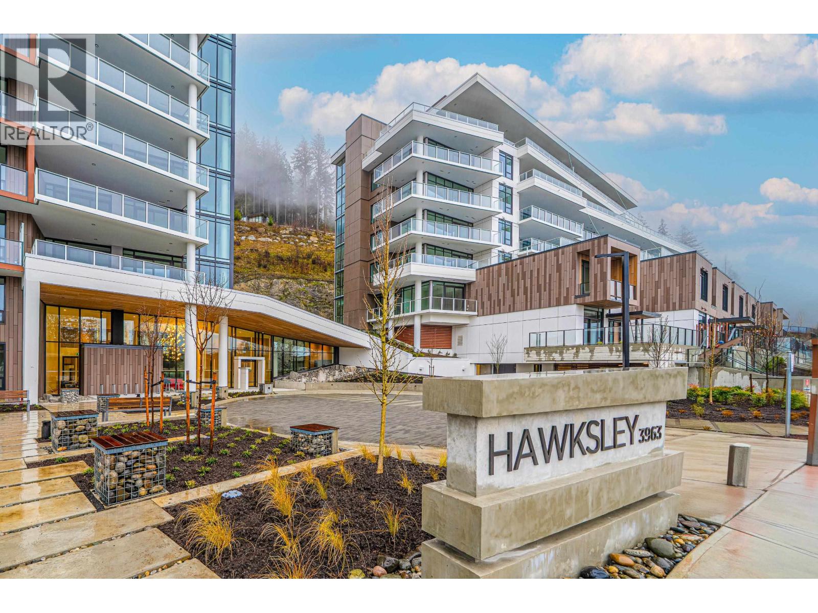 307 3963 Uplands Way, West Vancouver, British Columbia  V7S 0B7 - Photo 2 - R3099708