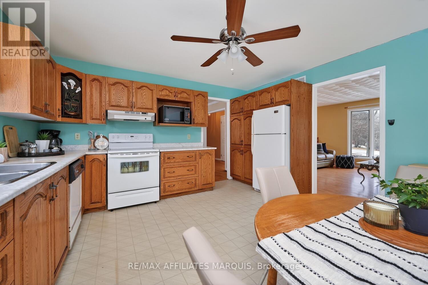 4 South Point Drive, Rideau Lakes, Ontario  K7A 4S5 - Photo 13 - X12897446