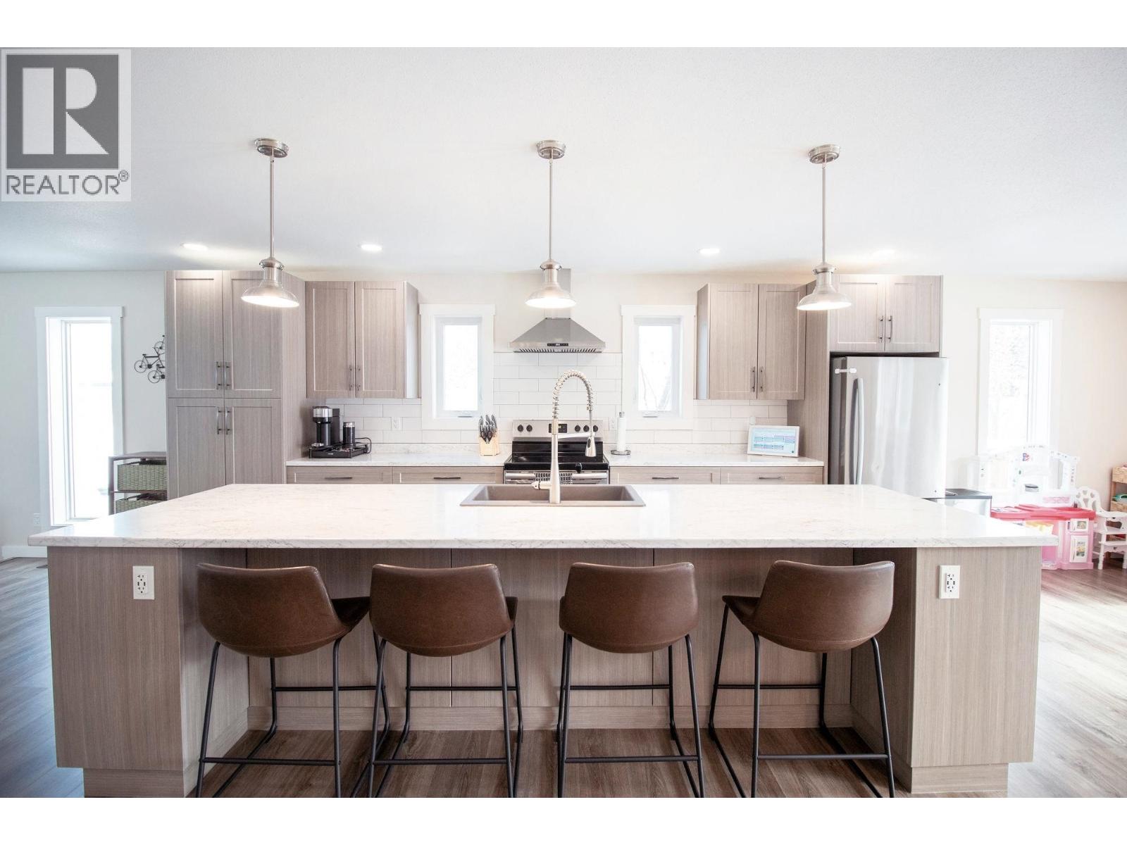 10519 114 Avenue, Fort St. John, British Columbia  V1J 6H7 - Photo 4 - R3100535