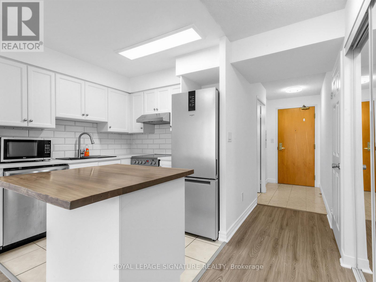 1801 - 43 Eglinton Avenue E, Toronto, Ontario  M4P 1A2 - Photo 6 - C12897454