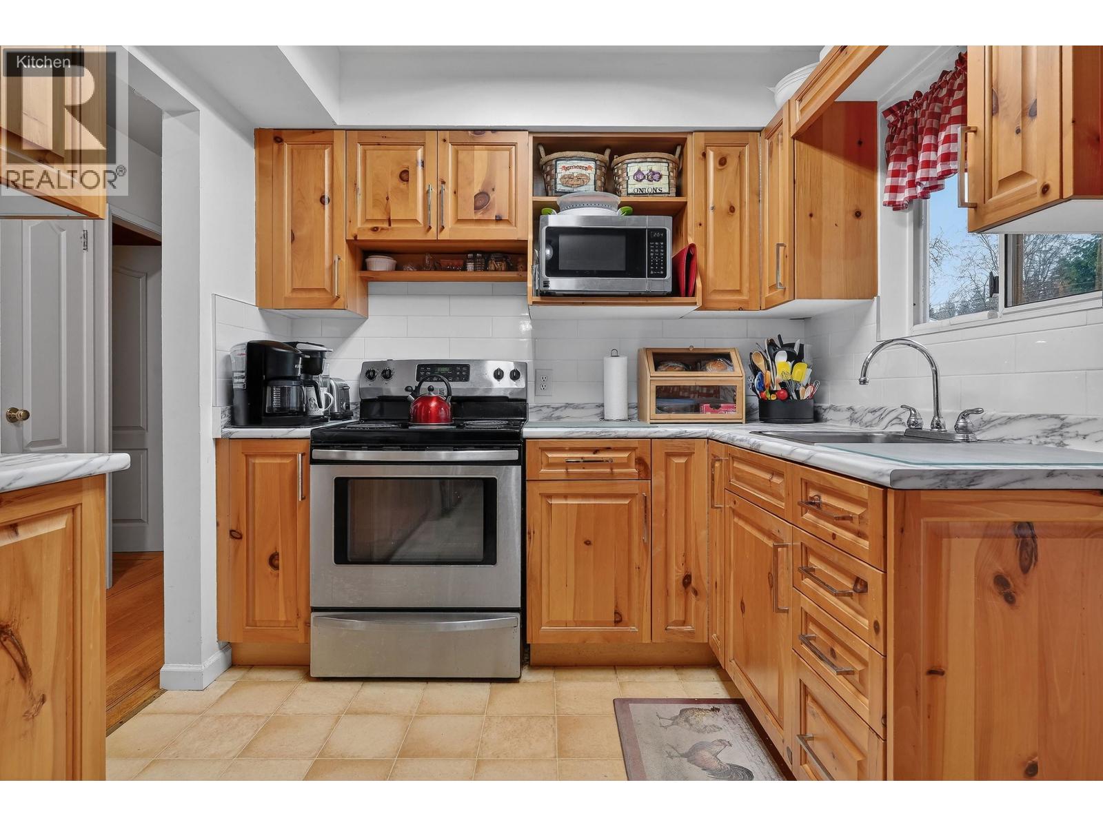 2120 Como Lake Avenue, Coquitlam, British Columbia  V3J 3R5 - Photo 14 - R3100936