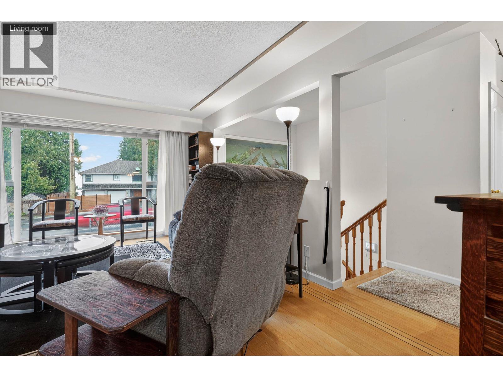 2120 Como Lake Avenue, Coquitlam, British Columbia  V3J 3R5 - Photo 7 - R3100936