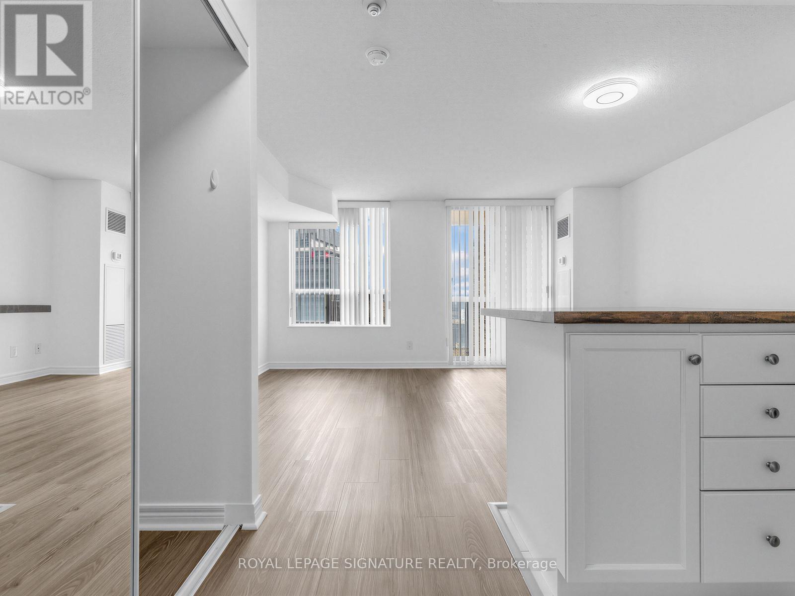 1801 - 43 Eglinton Avenue E, Toronto, Ontario  M4P 1A2 - Photo 3 - C12897454