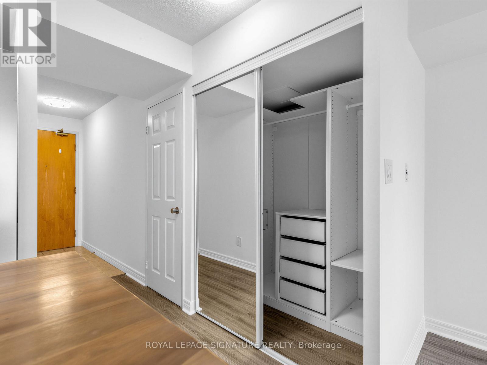 1801 - 43 Eglinton Avenue E, Toronto, Ontario  M4P 1A2 - Photo 8 - C12897454