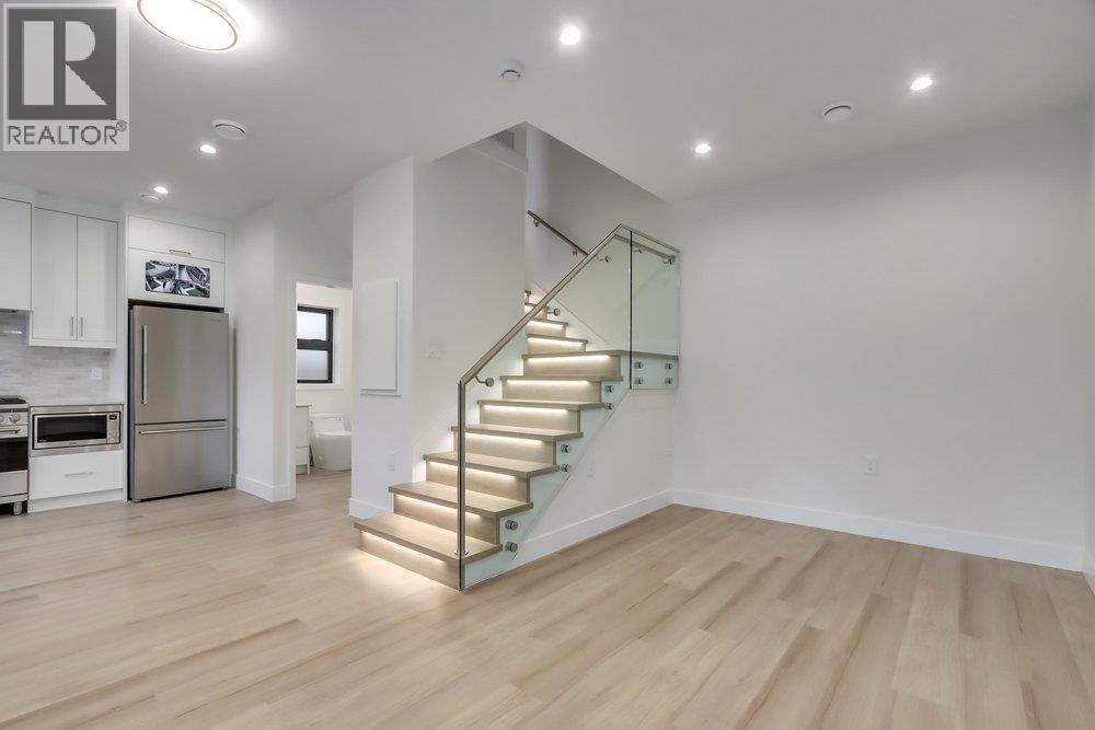 1 4257 Knight Street, Vancouver, British Columbia  V5N 3M3 - Photo 3 - R3101229