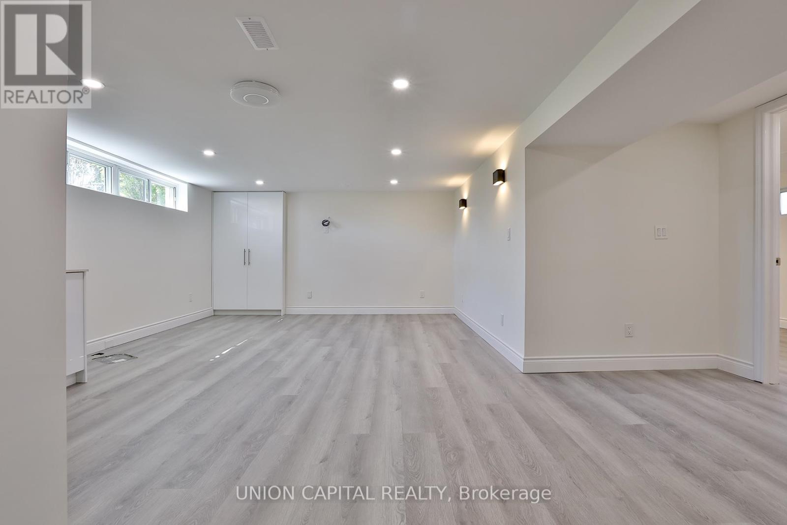 Basement - 383 Neal Drive, Richmond Hill, Ontario  L4C 3L6 - Photo 3 - N12897388