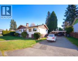 <div class="price">$2,388,000</div> 4086/ 4088 Lister Court, Burnaby<br><div style="margin-bottom:8px;"><small>Sutton Group-West Coast Realty</small></div><div class='bed_bath'>8 Bed | 4 Bath</div>