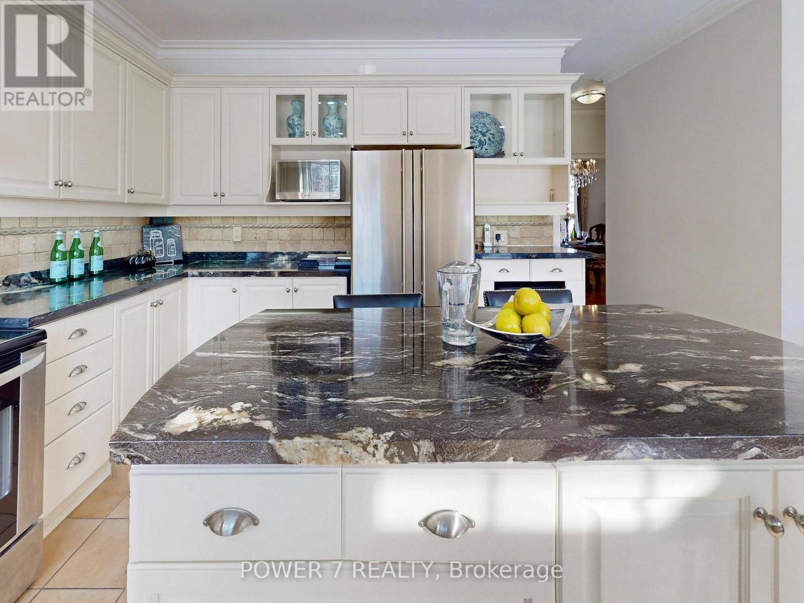 49 Pettet Road, Whitchurch-Stouffville, Ontario  L4A 3J2 - Photo 13 - N12897442