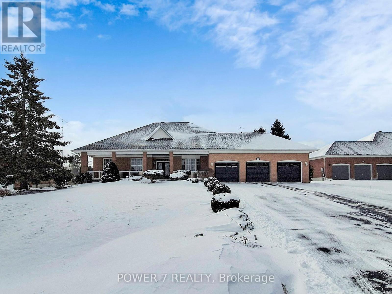 49 Pettet Road, Whitchurch-Stouffville, Ontario  L4A 3J2 - Photo 2 - N12897442