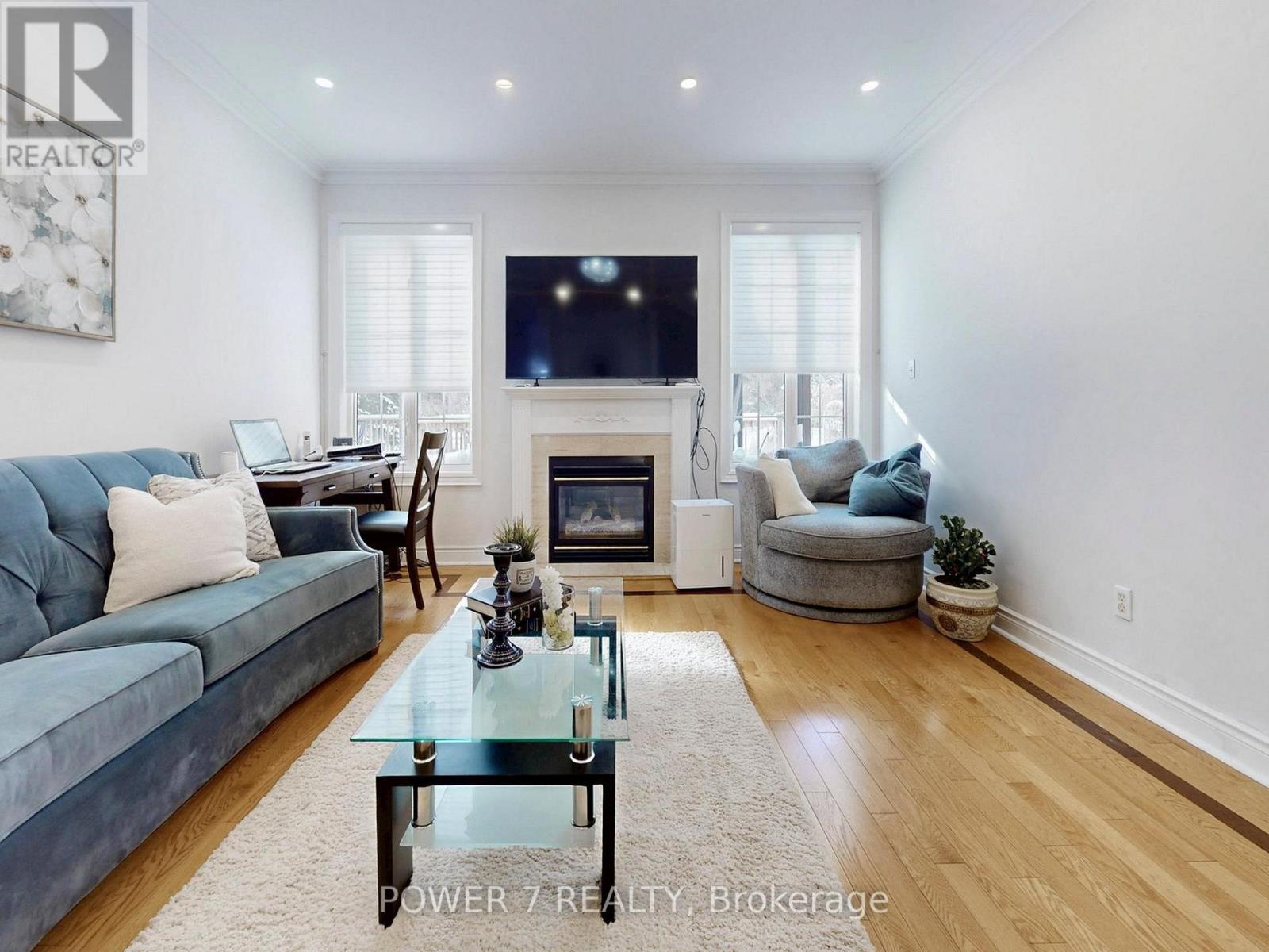 49 Pettet Road, Whitchurch-Stouffville, Ontario  L4A 3J2 - Photo 6 - N12897442