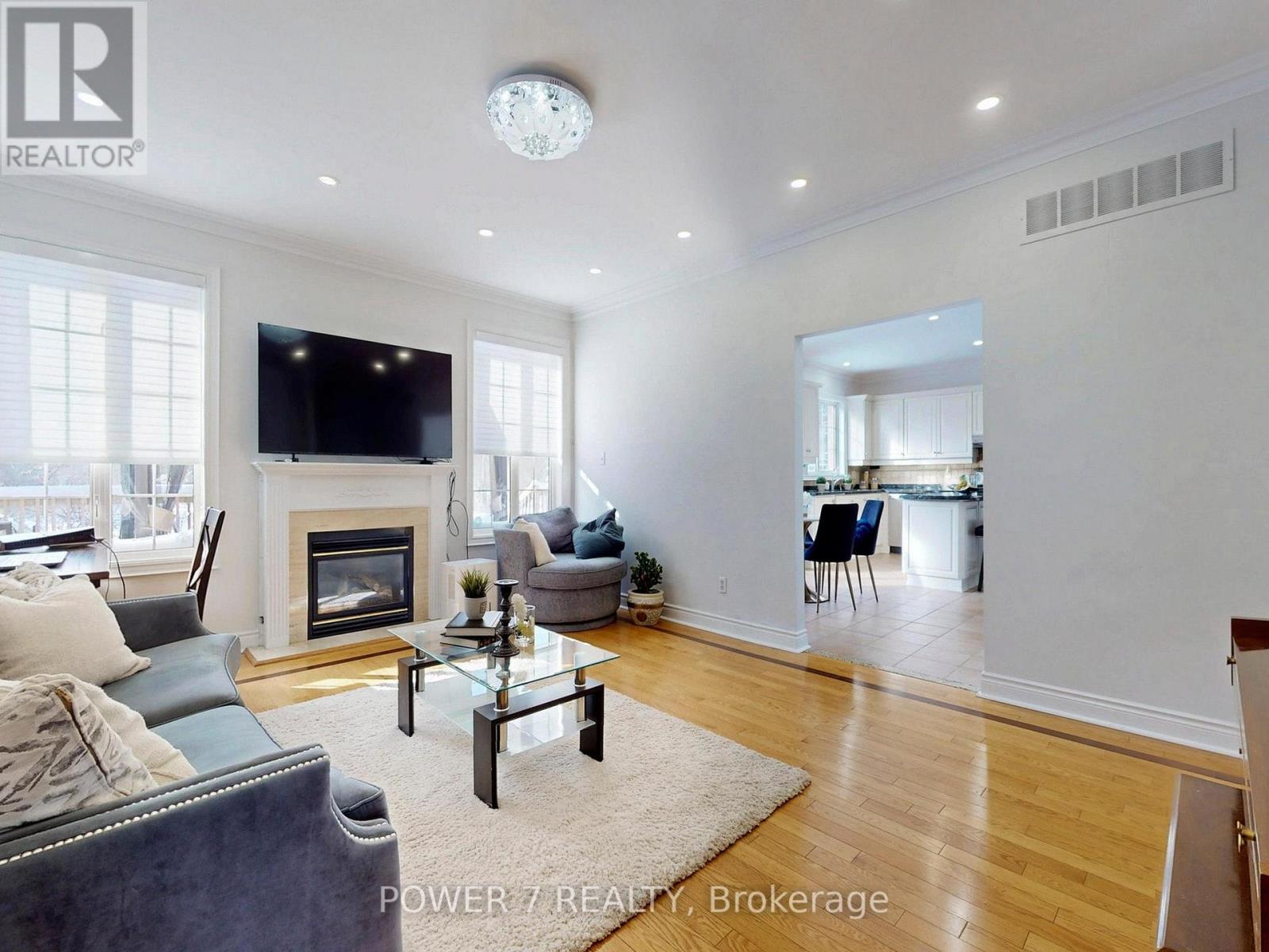 49 Pettet Road, Whitchurch-Stouffville, Ontario  L4A 3J2 - Photo 7 - N12897442