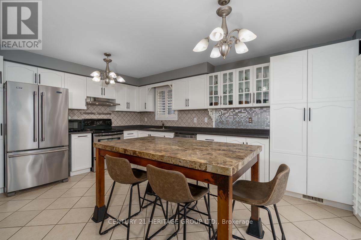 33 Silverstone Crescent, Georgina, Ontario  L4P 4A4 - Photo 10 - N12897470