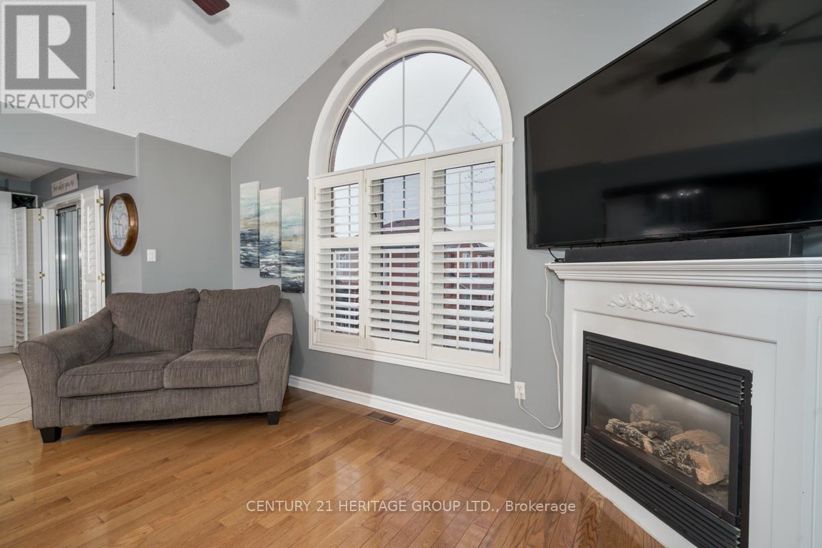 33 Silverstone Crescent, Georgina, Ontario  L4P 4A4 - Photo 13 - N12897470