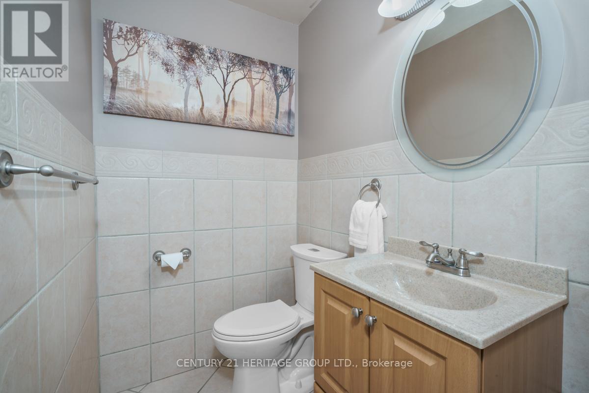 33 Silverstone Crescent, Georgina, Ontario  L4P 4A4 - Photo 14 - N12897470