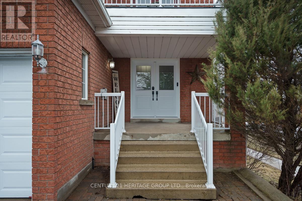 33 Silverstone Crescent, Georgina, Ontario  L4P 4A4 - Photo 4 - N12897470