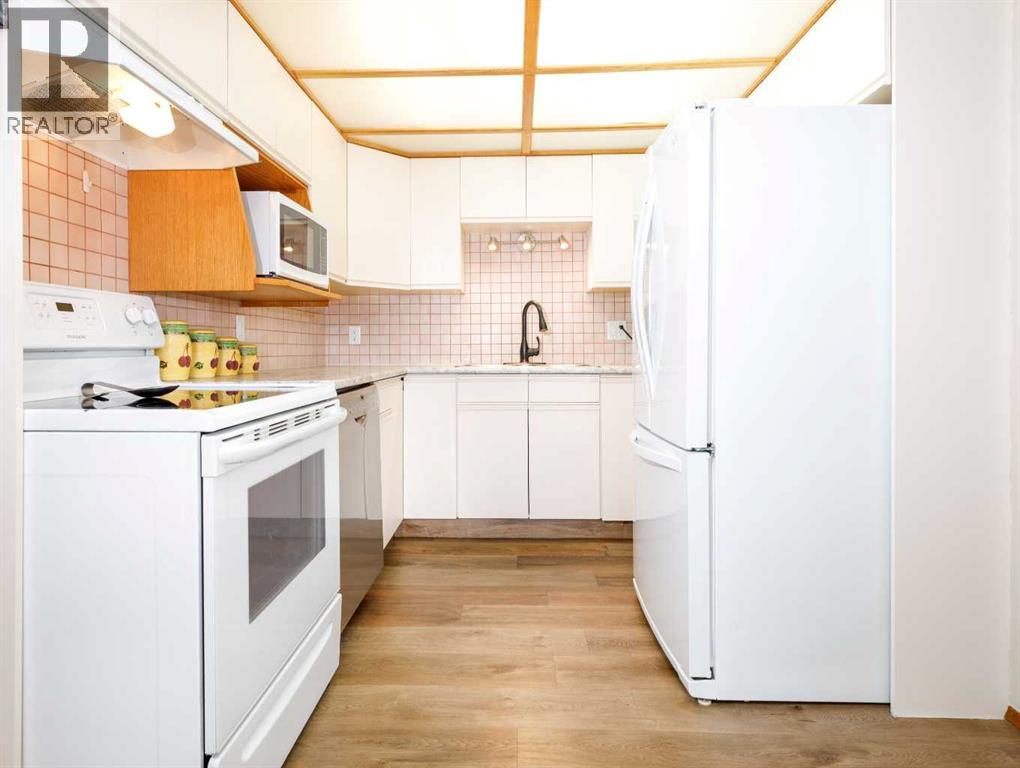 7 Berry Avenue, Red Deer, Alberta  T4R 1K7 - Photo 11 - A2294210