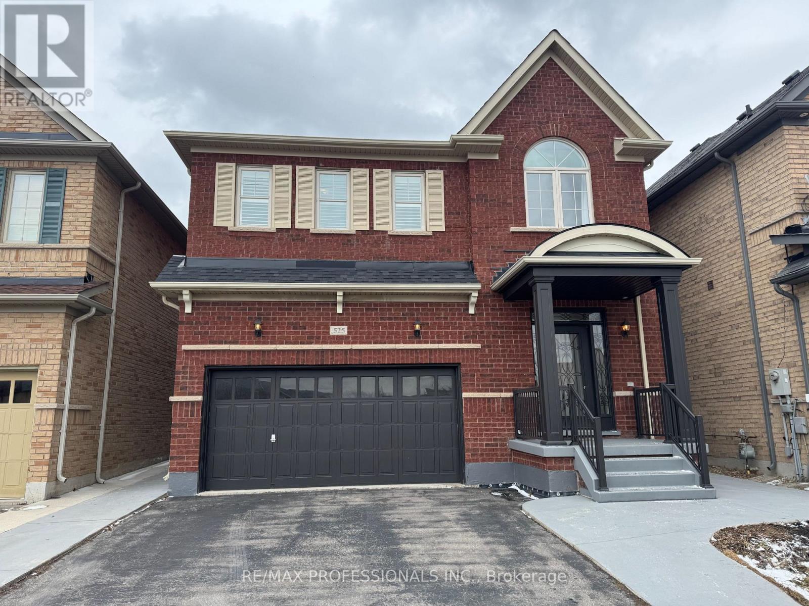 525 SCOTT BOULEVARD, Milton, Ontario