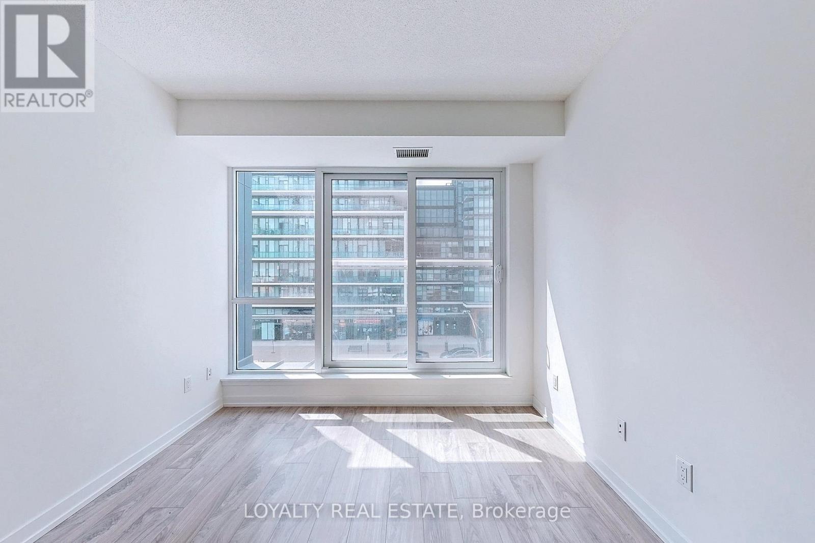 417 - 4065 Confederation Parkway, Mississauga, Ontario  L5B 0L4 - Photo 12 - W12897450