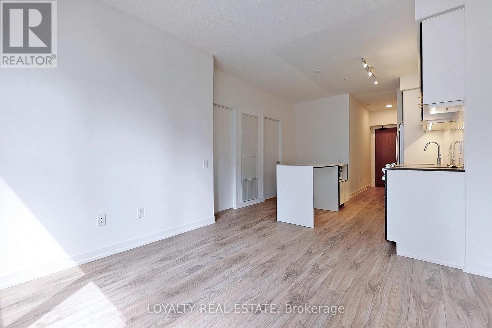 417 - 4065 Confederation Parkway, Mississauga, Ontario  L5B 0L4 - Photo 14 - W12897450