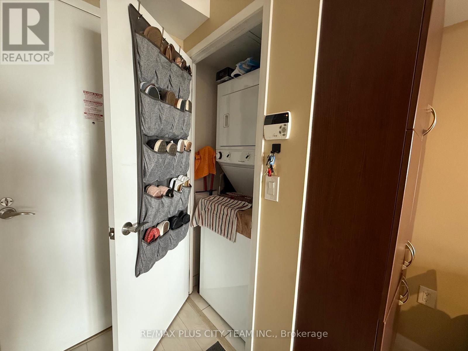 1421 - 800 Lawrence Avenue W, Toronto (Yorkdale-Glen Park), Ontario  M6A 0B1 - Photo 12 - W12897464